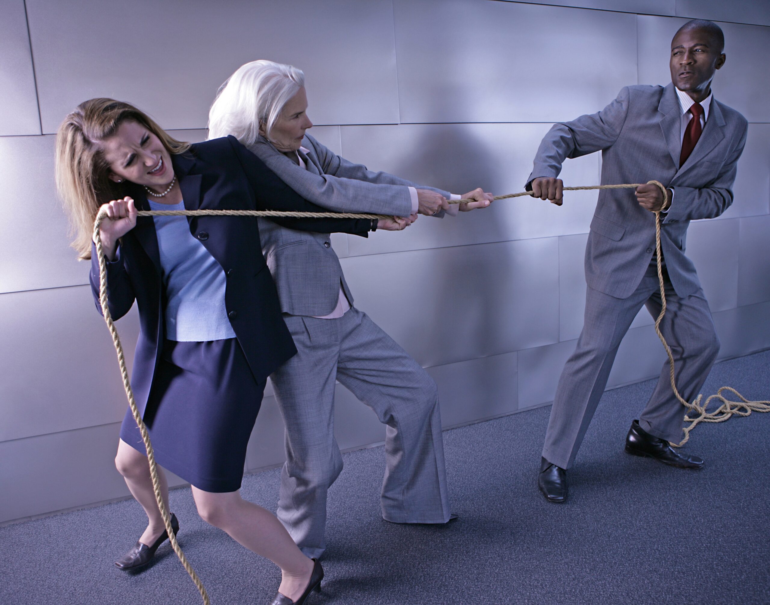 When Trust Crumbles: HR’s Guide to Mending Leadership Conflicts